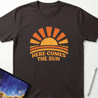 Here Comes The Sun T-Shirt Dark Chocolate
